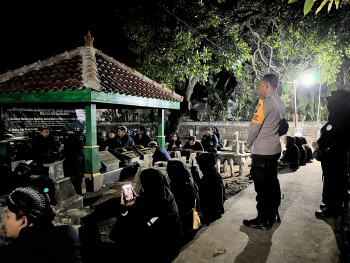 Untuk Pertama Kalinya, Warga Desa Sirapan Gelar Nyekar Bareng di Malam 1 Suro sebagai Wujud Pelestarian Tradisi dan Penghormatan Leluhur